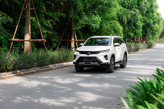 Toyota Việt Nam chính thức giới thiệu Fortuner 2022 - “Lướt hành trình, Đậm dấu ấn”